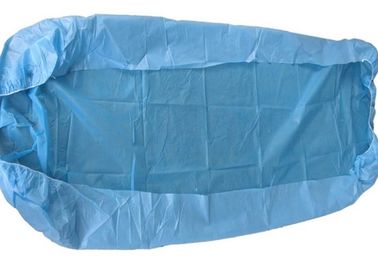 Κλινικών μίας χρήσης χειρουργικές καλύψεις κρεβατιών Drapes μπλε με τα ελαστικά εγκατεστημένα σεντόνια