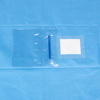 Κατηγορία ΙΙ μη υφανθείσα χειρουργική επέμβαση Drape ματιών SMS με τη σακούλα συλλογής